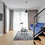 Equus Aparthotel 4*