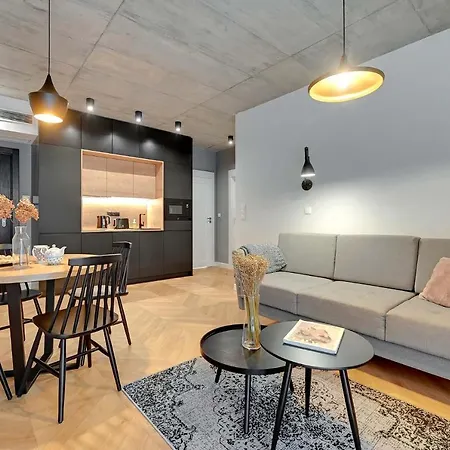 Equus Aparthotel 3*