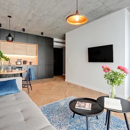 Equus Aparthotel 3*