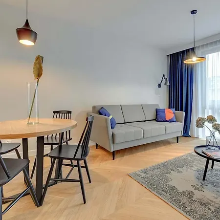 Equus Aparthotel 3*