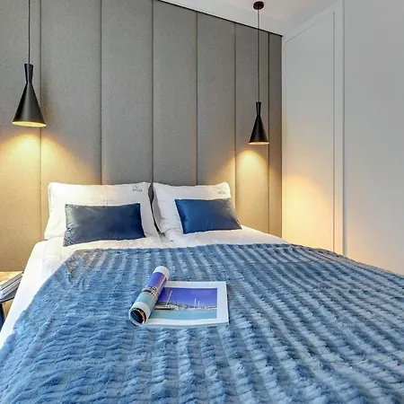 Equus Aparthotel 3*
